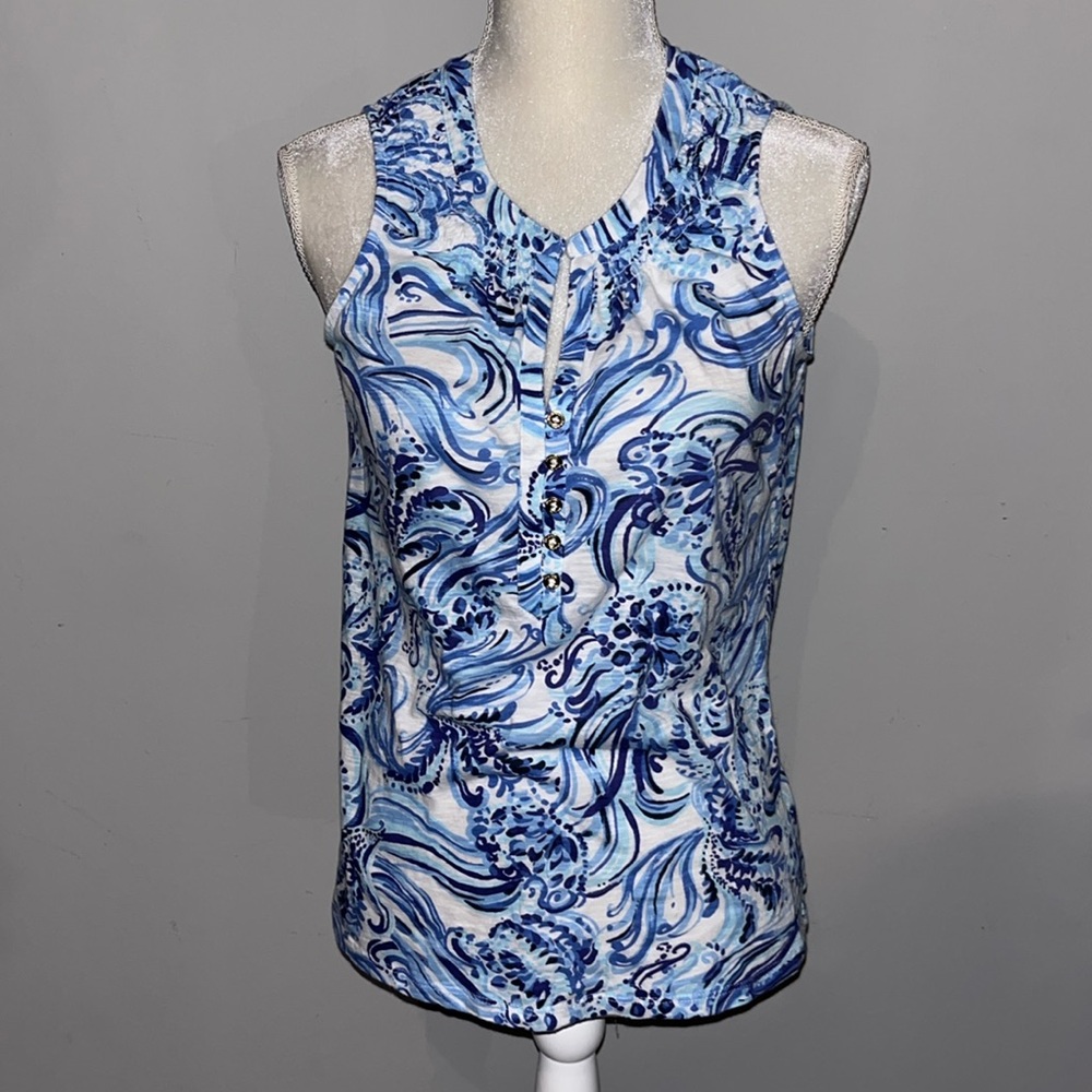 Lilly Pulitzer blue and white sleeveless top size medium
